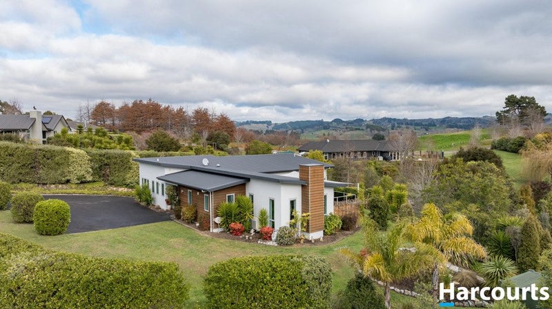 13 Bright Lane, Redwood Valley - Carousel 1