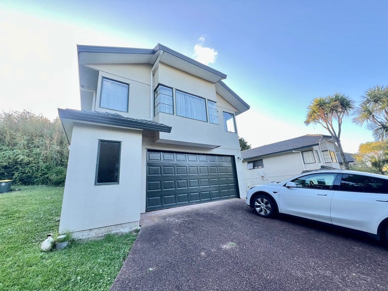 23 Springside Place, New Lynn, Auckland - Carousel 2