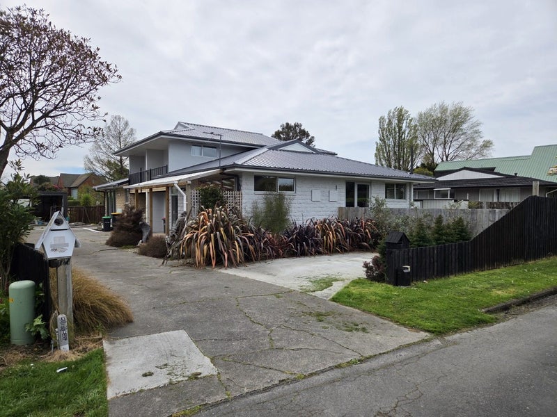 2/3 Esher Place, Saint Martins, Christchurch - Carousel 2