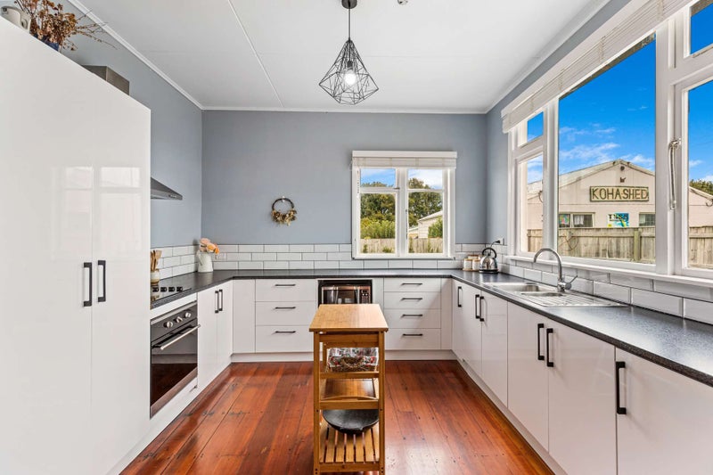 90 Duncan Street, Whanganui East, Whanganui - Carousel 1