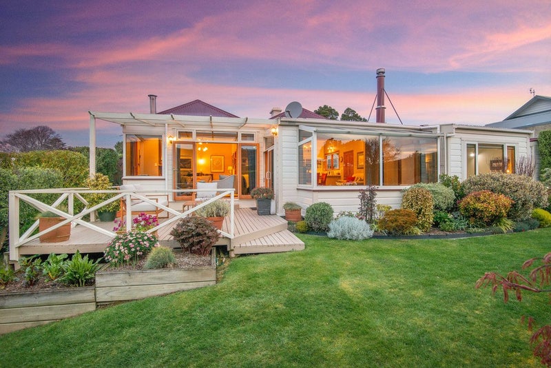 10 Prestwick Street, Maori Hill, Dunedin - Carousel 2