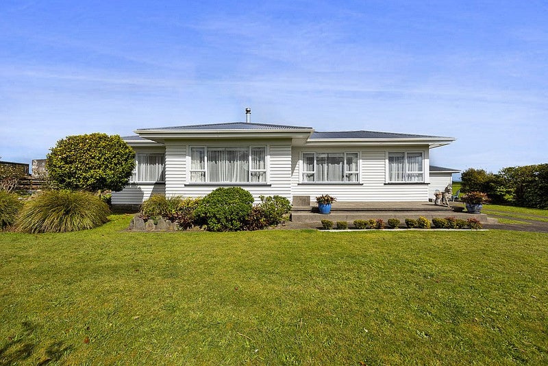 5523 South Road, Opunake - Carousel 2