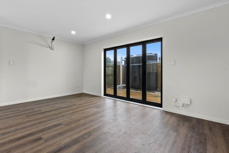 14D Daniel Avenue, Mangere East, Auckland - Carousel 2