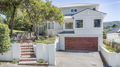 12 Crofton Road, Ngaio, Wellington - Carousel 1