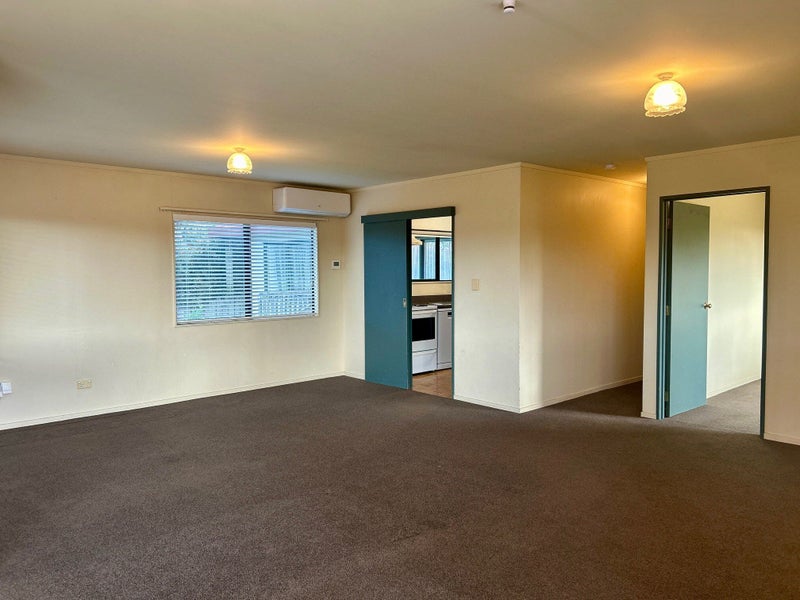 17 Bushlands Park Drive, Albany, Auckland - Carousel 2