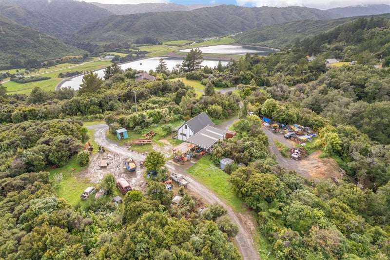 1154D State Highway 2, Te Marua, Upper Hutt - Carousel 1