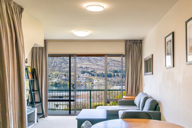 14/43 GOLDRIDGE WAY, FRANKTON RD, QUEENSTOWN - Carousel 1