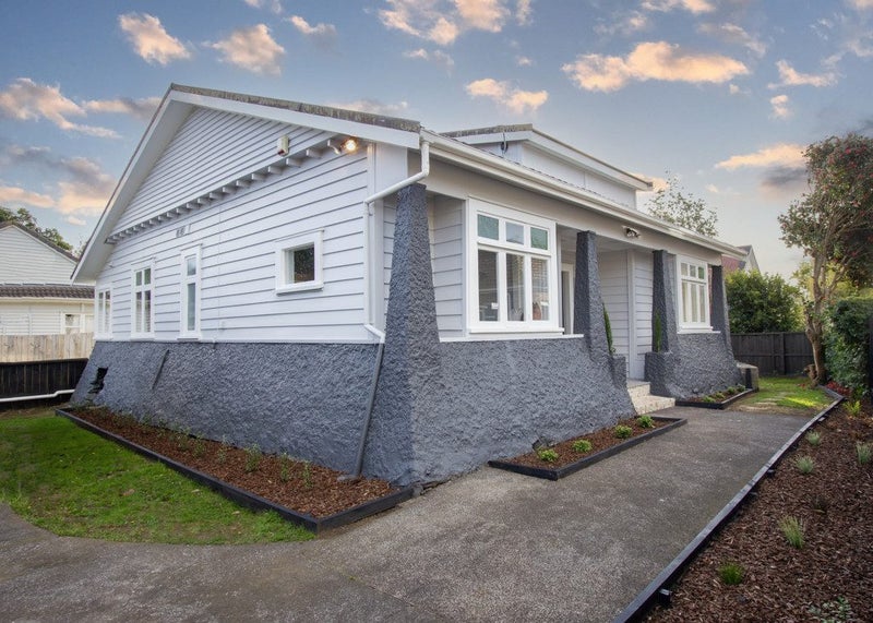 25 Preston Avenue, Mount Albert, Auckland - Carousel 1