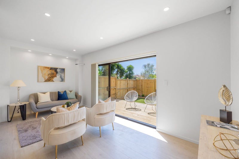 48C Tamatea Avenue, Point England, Auckland - Carousel 2