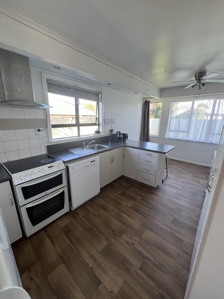 3 Sunset Crescent, Maungatapu, Tauranga - Carousel 2