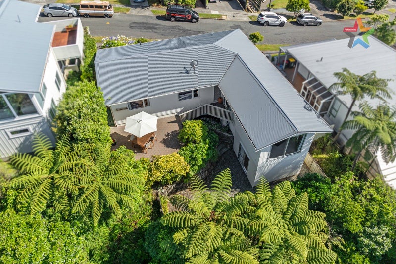 18 Panorama Grove, Harbour View, Lower Hutt - Carousel 1