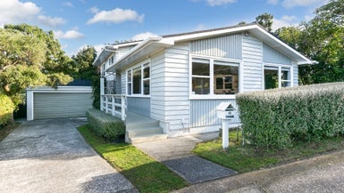 12 Kandy Crescent, Ngaio, Wellington - Carousel 1