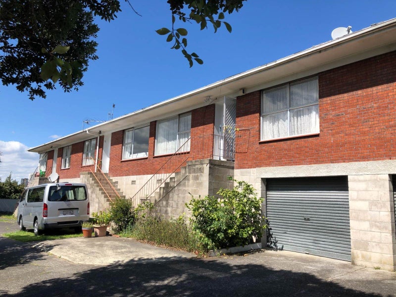 4/3 Koromiko Street, New Lynn, Auckland - Carousel 1