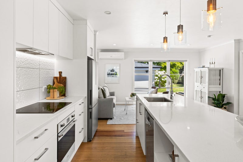 41 Cassino Crescent, Onekawa, Napier - Carousel 2