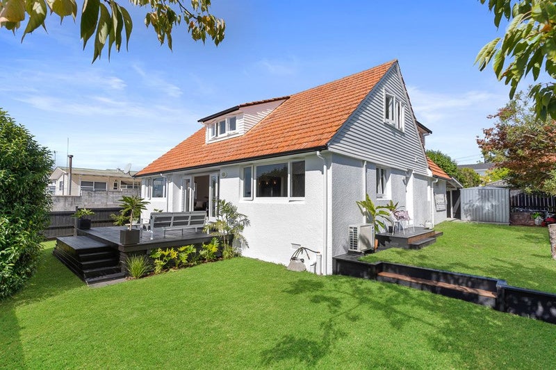 30B Batkin Road, New Windsor, Auckland - Carousel 1