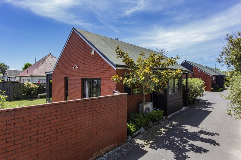 1/36 Gordon Avenue, St Albans, Christchurch - Carousel 2