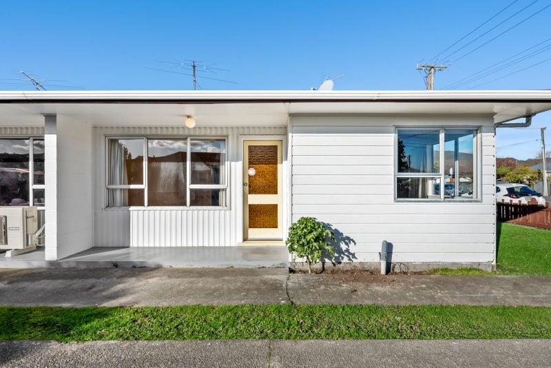 52D Whites Line West, Woburn, Lower Hutt - Carousel 2