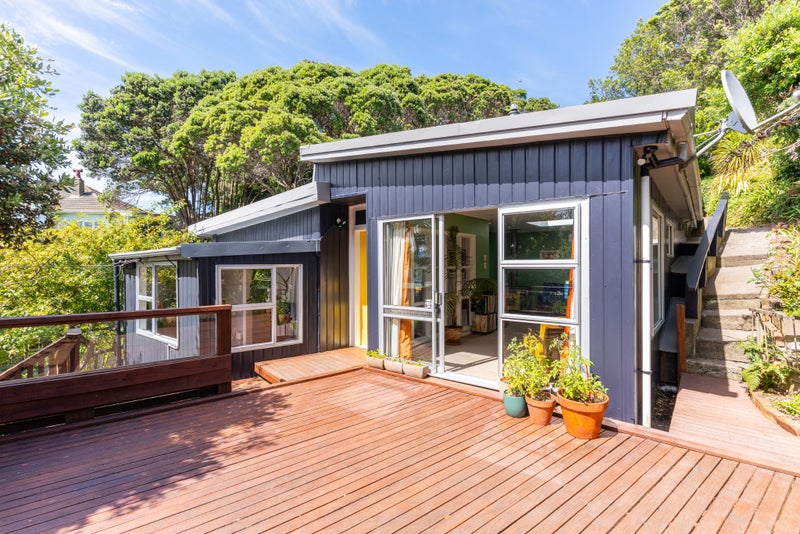 38 View Road, Titahi Bay, Porirua - Carousel 1