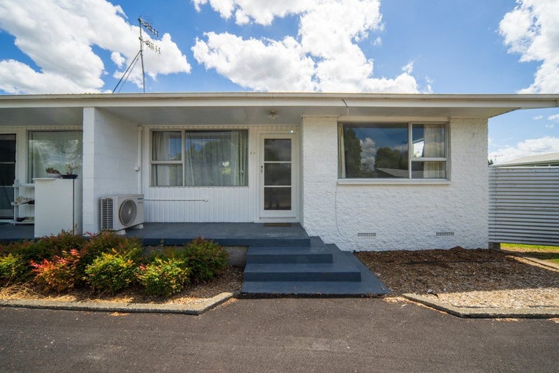 5B Pollen Crescent, Melville, Hamilton - Carousel 1