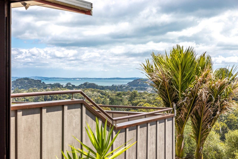 39 View Road, Ostend, Waiheke Island - Carousel 2