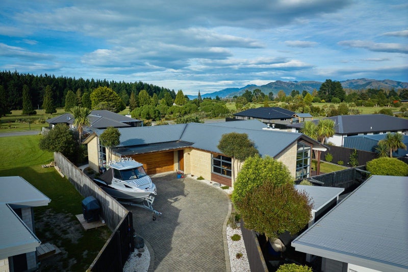 11 Mcrae Gardens, Kaikoura Flat, Kaikōura - Carousel 1