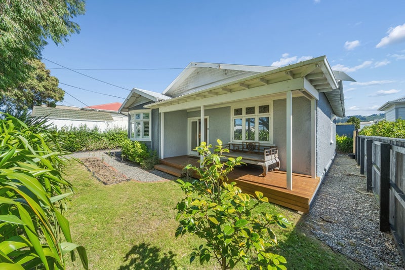 35 Cuba Street, Petone, Lower Hutt - Carousel 1