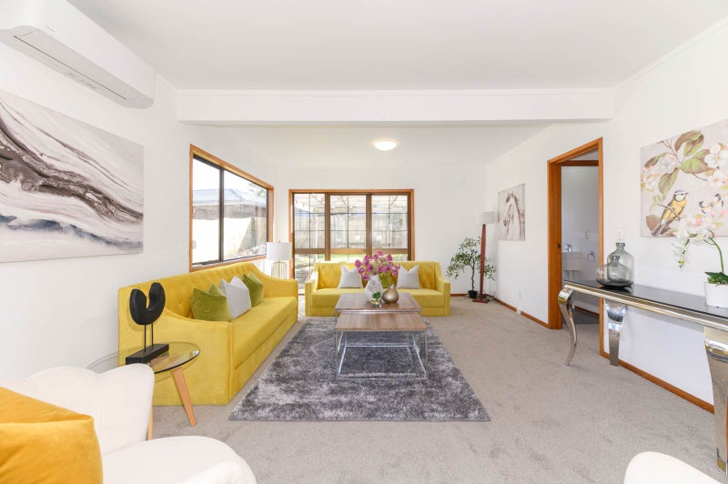 2/13 Billabong Place, Botany Downs, Auckland - Carousel 2