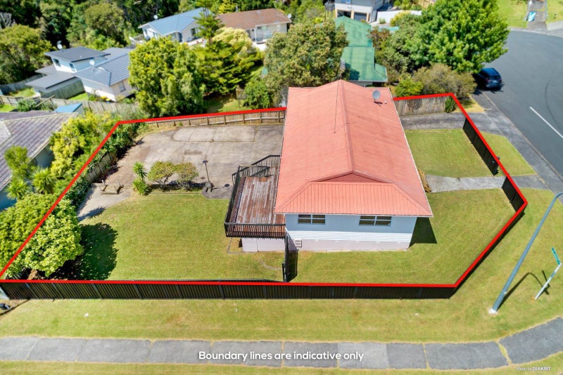 2 Lorena Place, West Harbour, Auckland - Carousel 2