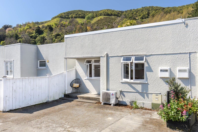 2/106 Grove Street, The Wood, Nelson - Carousel 2