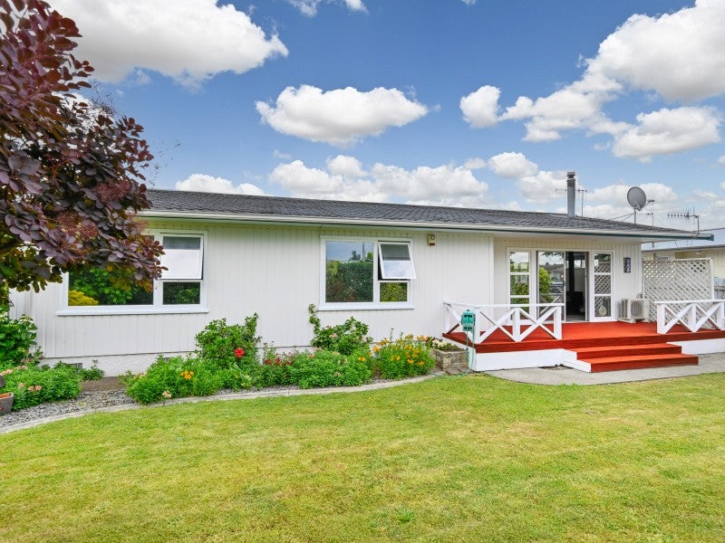 137 Flaxmere Avenue, Flaxmere, Hastings - Carousel 2