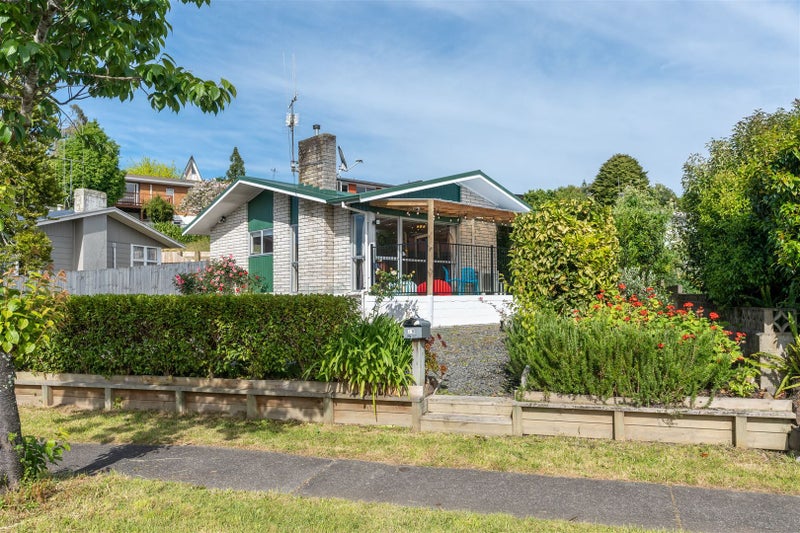 19 Caernarvon Street, Dinsdale, Hamilton - Carousel 2