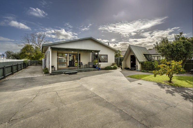 213 Taradale Road, Pirimai, Napier - Carousel 1