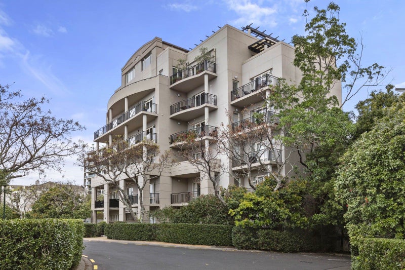2D/18 Joseph Banks Terrace, Remuera, Auckland - Carousel 1