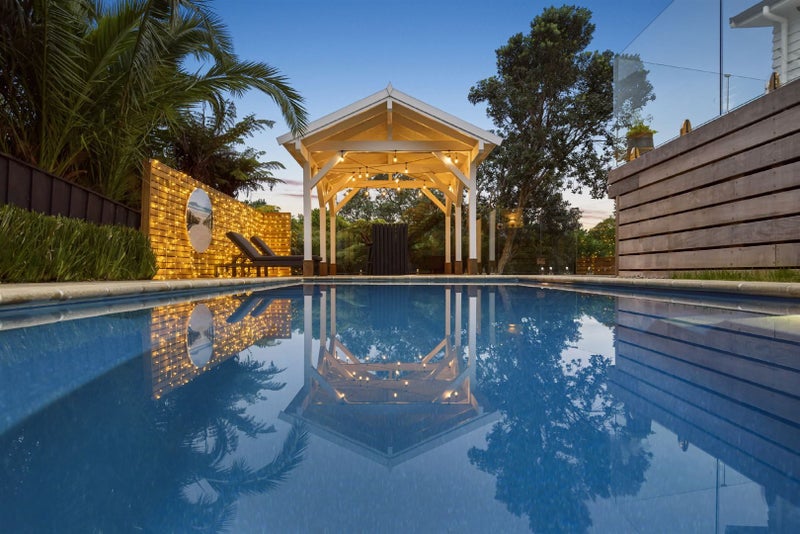 20 Asbury Crescent, Campbells Bay, Auckland - Carousel 2