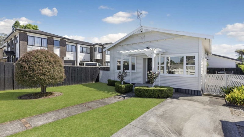 57 Jellicoe Road, Manurewa, Auckland - Carousel 1