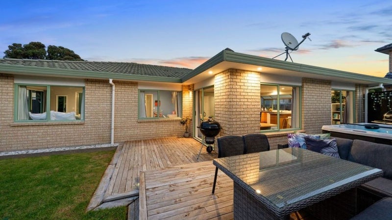 15A Orchard Street, Avondale, Auckland - Carousel 1