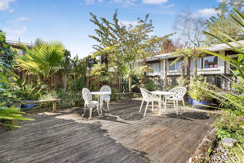 64 Hazelwood Avenue, Dinsdale, Hamilton - Carousel 2