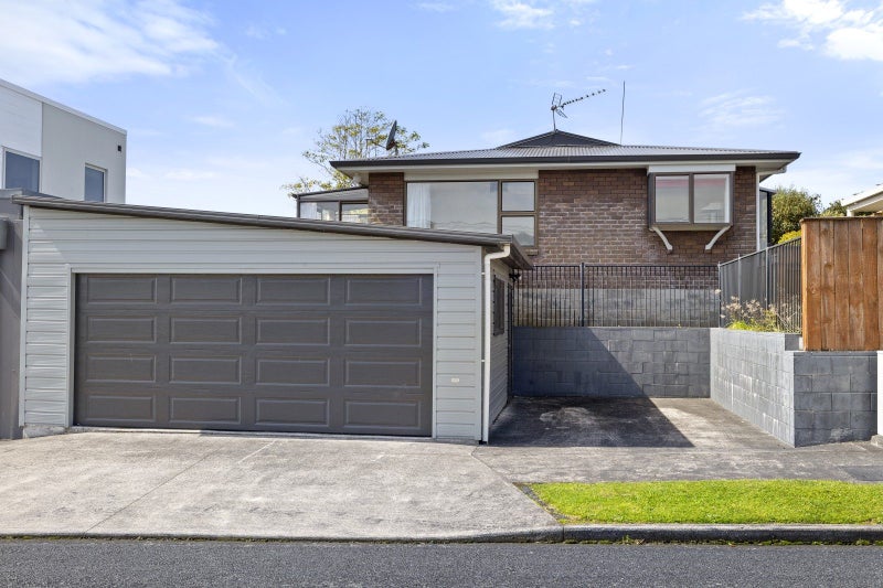 17 Cutfield Road, New Plymouth, New Plymouth - Carousel 1