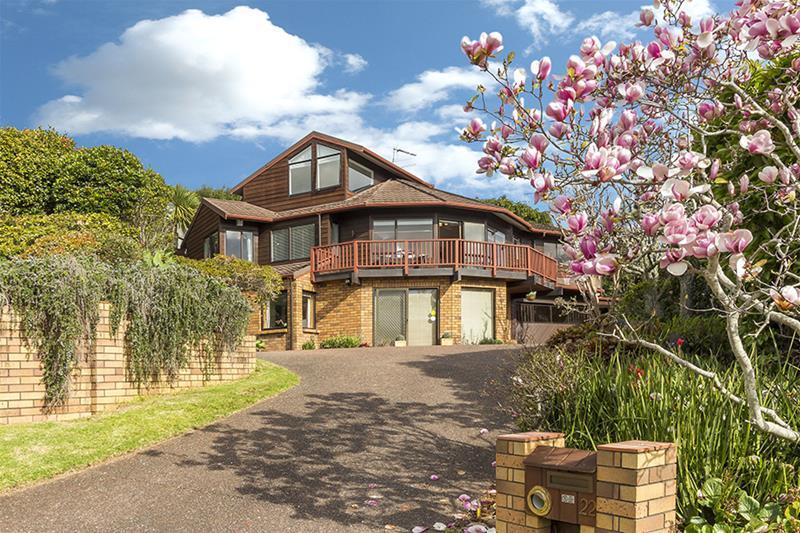 22 Charles Dickens Drive, Mellons Bay, Auckland - Carousel 1
