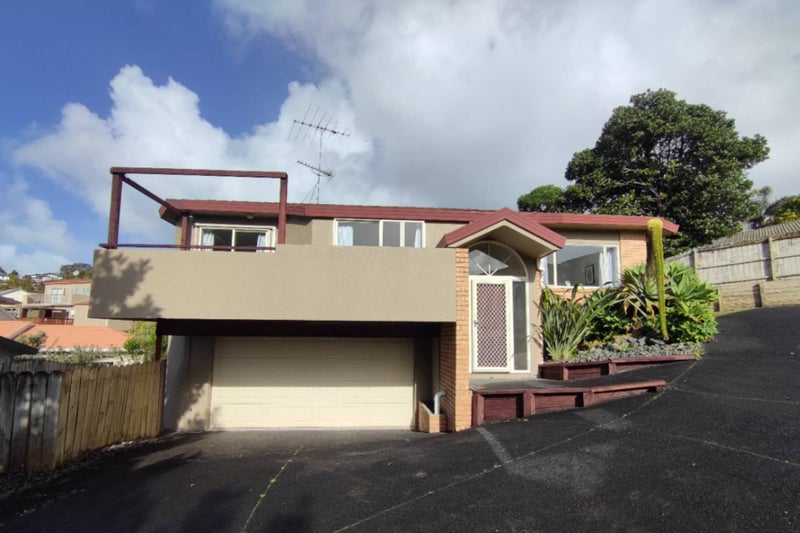 18A Jacanas Place, Unsworth Heights, Auckland - Carousel 1