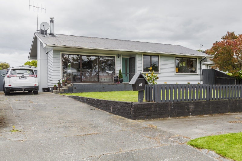 27 Clarence Cox Crescent, Pirimai, Napier - Carousel 21
