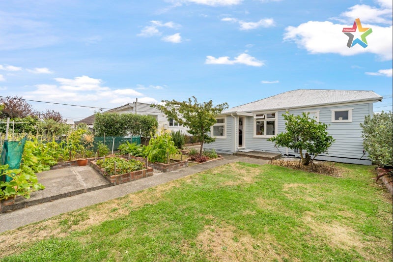 9 East Street, Petone, Lower Hutt - Carousel 1