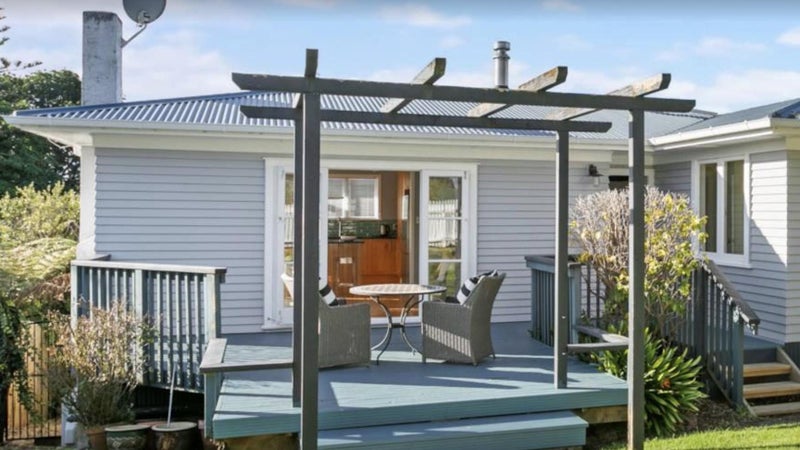 31 Baird Street, Howick, Auckland - Carousel 1