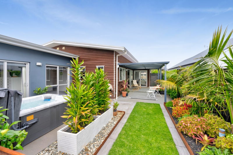 2 Northpoint Way, Bell Block, New Plymouth - Carousel 1