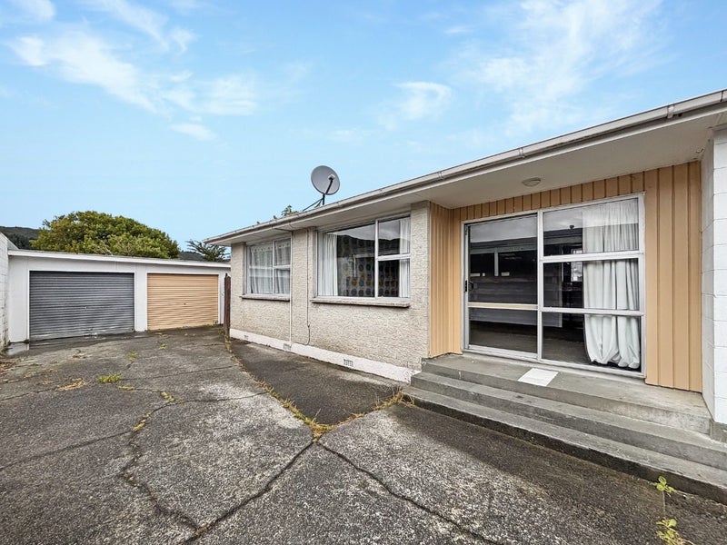 270B Wellington Road, Wainuiomata, Lower Hutt - Carousel 1