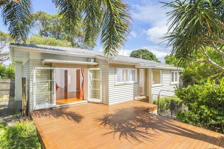 172 Lake Road, Belmont, Auckland - Carousel 2