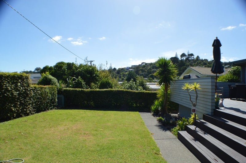 1066 Whangaparaoa Road, Tindalls Beach, Whangaparaoa - Carousel 11