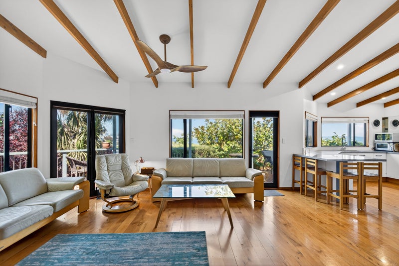 18A Harvey Road, Bluff Hill, Napier - Carousel 1