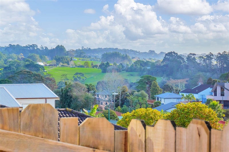 20 View Ridge Drive, Ranui, Auckland - Carousel 2