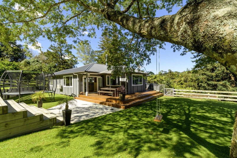 112 Ruahihi Road, Tauranga - Carousel 1